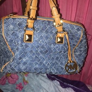 A Denim Michael Kors purse 👜